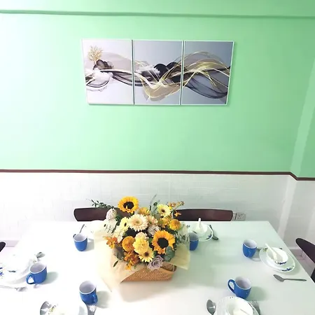 3 Rooms 2 Parking 10Pax Psr Comfy Sofa&Bed Near Mrt Eateries Mcd Seri Kembangan Exterior photo