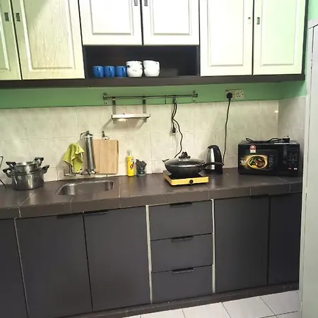 3 Rooms 2 Parking 10Pax Psr Comfy Sofa&Bed Near Mrt Eateries Mcd Seri Kembangan Exterior photo