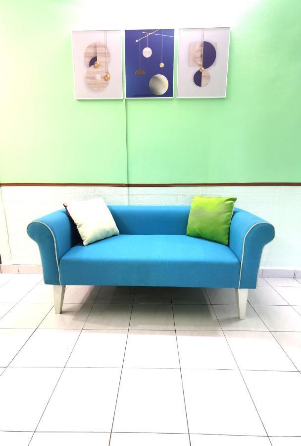 3 2 Parking 10pax Psr Comfy Sofa&bed Near Mrt Eateries Mcd Seri Kembangan